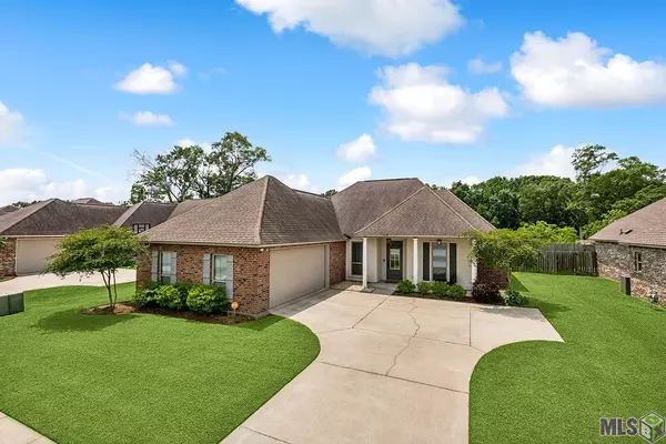 11419 Oak Run Dr, Geismar, LA 70734