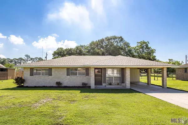 3216 Rosario St, Port Allen, LA 70767