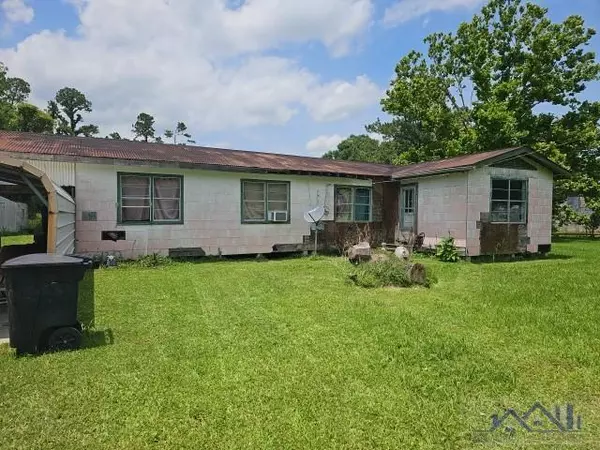 223 Patrick Dr, Schriever, LA 70395