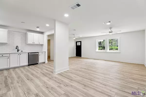 Walker, LA 70785,33007 Duff Rd