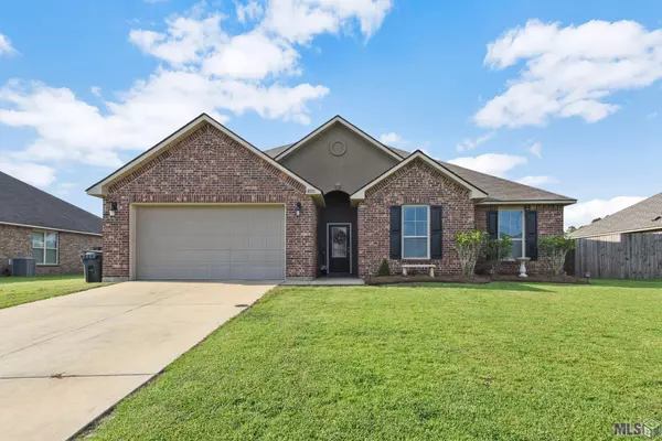 10711 Dodger Dr, Denham Springs, LA 70726