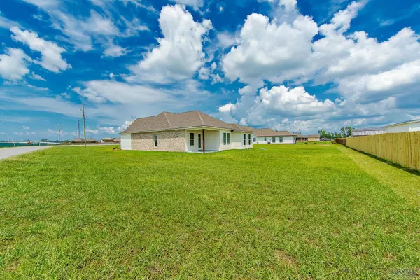 Schriever, LA 70395,165 Rue Wyatt Philip