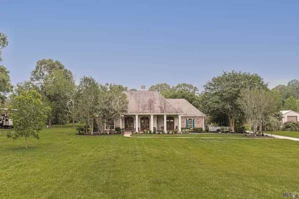 1026 Hunters Run Ave, Zachary, LA 70791