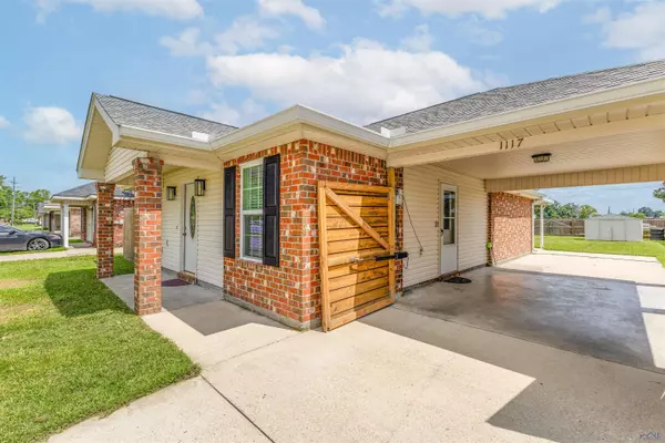 1117 Acadian Dr,  Houma,  LA 70363