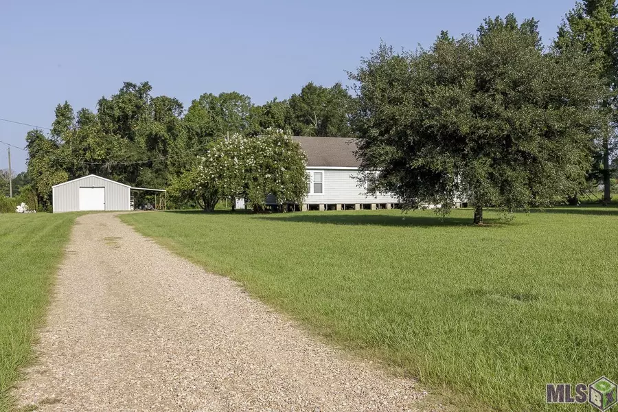 5959 Colesie Ln, Slaughter, LA 70777