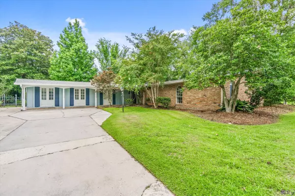 12026 Pecan Grove Ct, Baton Rouge, LA 70810