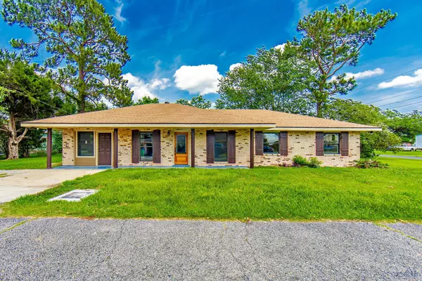 500 Adam Hall, Napoleonville, LA 70390