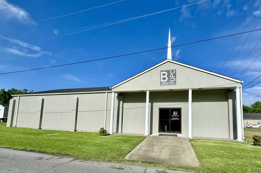 3067 Sixth St, Berwick, LA 70342