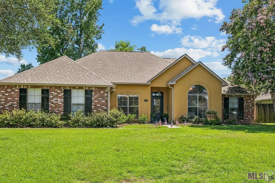 37219 Cobblestone Ave, Geismar, LA 70734