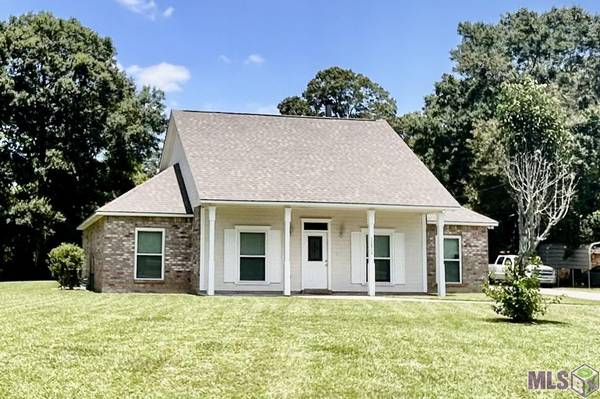 32810 Poplar Ct, Denham Springs, LA 70706
