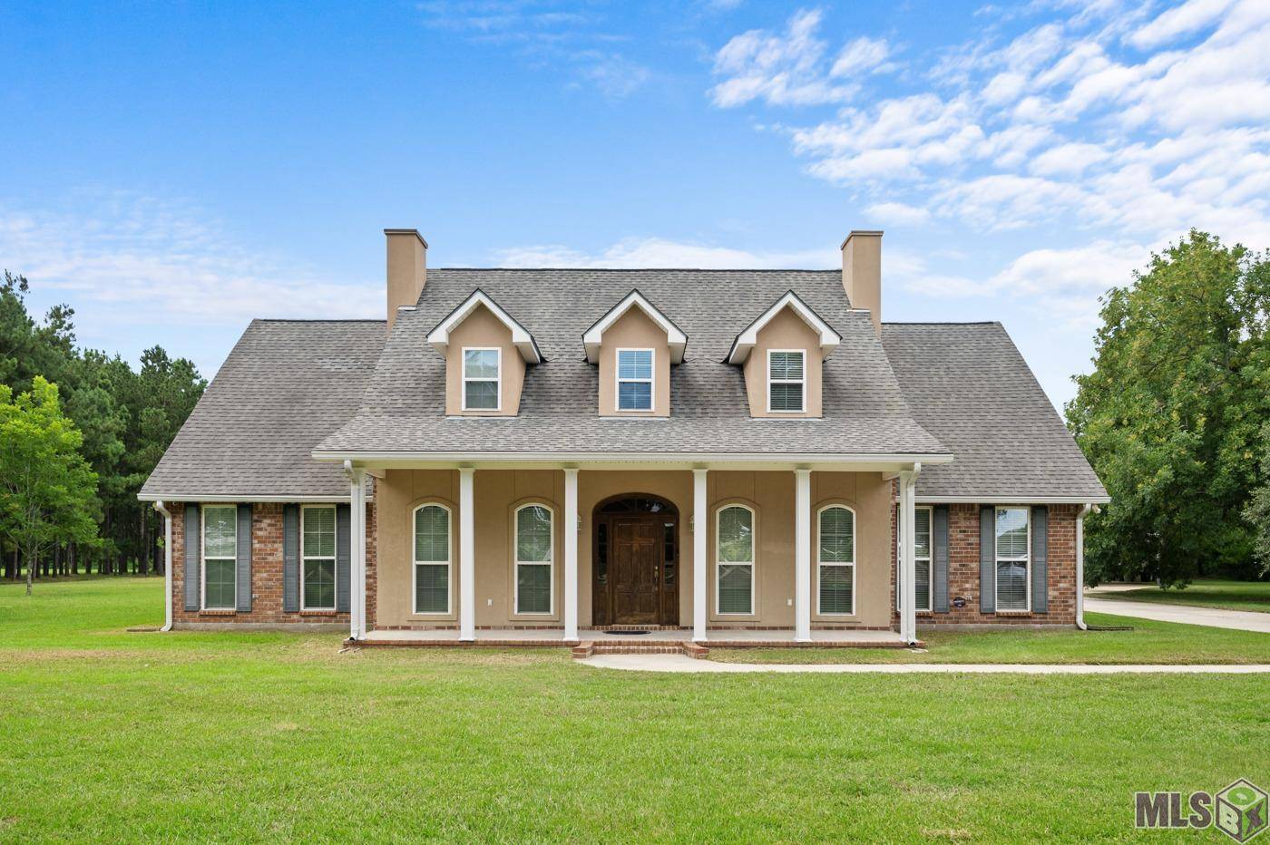 42221 Clouatre Rd, Gonzales, LA 70737