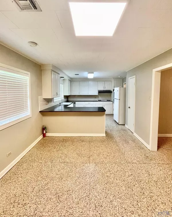 Thibodaux, LA 70301,144 Pecan St