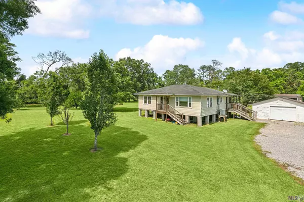 15394 Henderson Bayou Rd, Prairieville, LA 70769