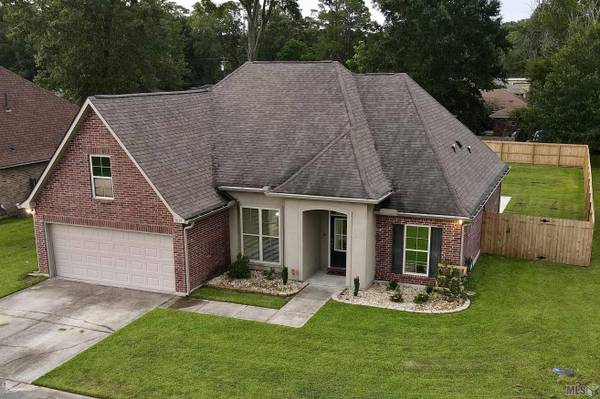 5014 Fox Hunt Dr,  Zachary,  LA 70791