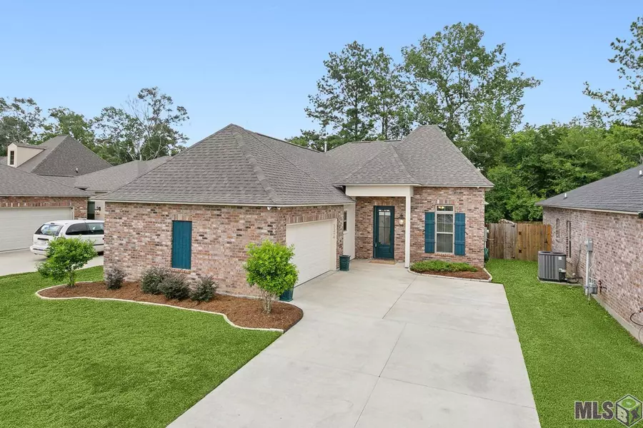 11676 Hideaway St, Denham Springs, LA 70726