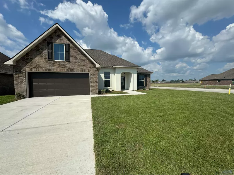 102 Marie Claire Dr, Houma, LA 70364