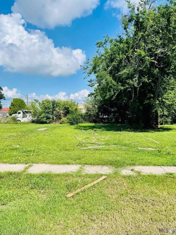 St Vincent St, Donaldsonville, LA 70346