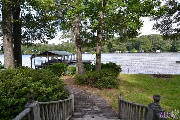 St Francisville, LA 70775,10706 N Lake Rosemound Rd