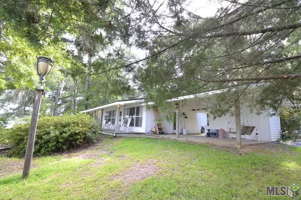 10706 N Lake Rosemound Rd, St Francisville, LA 70775