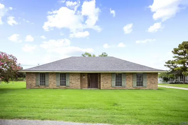 118 Carol St, Vacherie, LA 70090