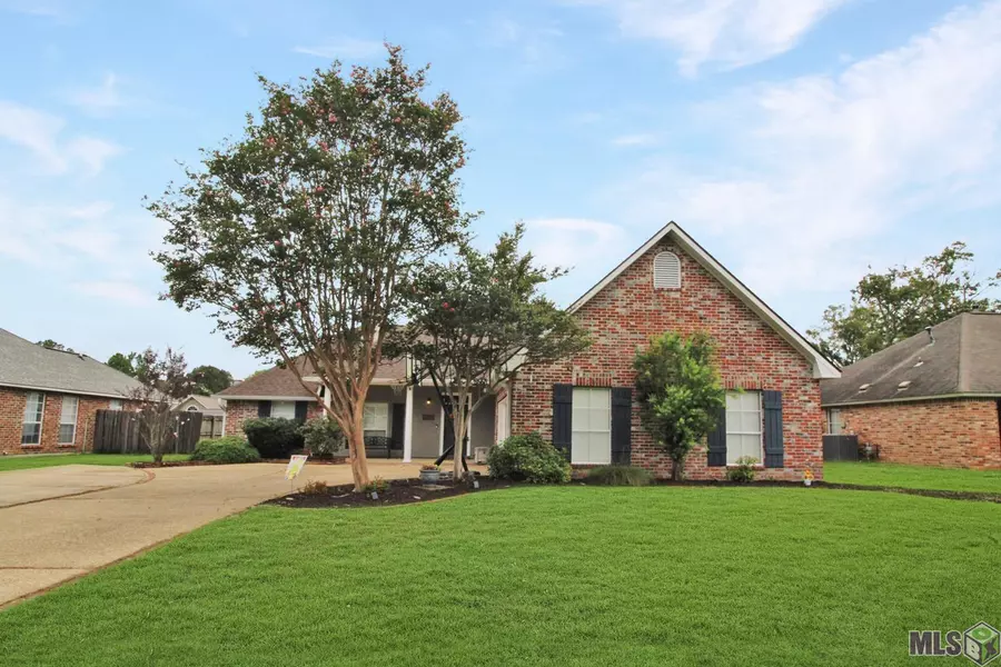 1449 Cottonwood, Denham Springs, LA 70726