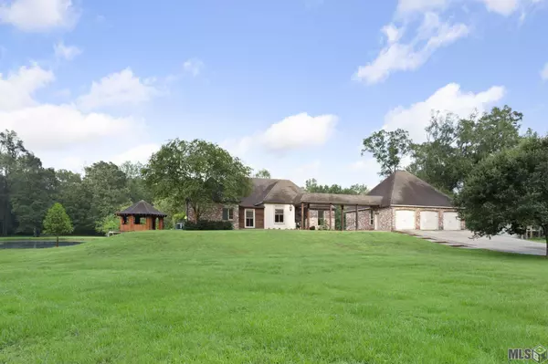 7415 Elliot Rd,  Saint George,  LA 70817