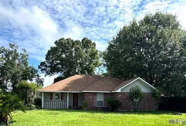 2565 Rita St, Zachary, LA 70791