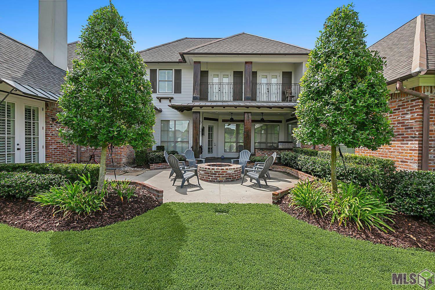 Baton Rouge, LA 70817,18504 Surrey Court Ave