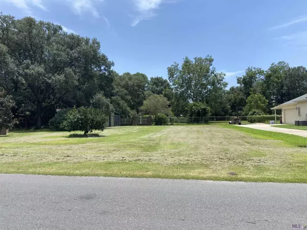 Brusly, LA 70719,1483 Orleans Quarters Dr