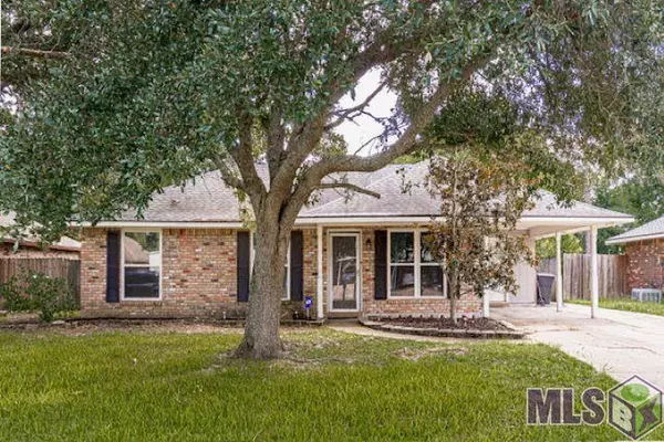 13942 Spreading Oaks Dr, Baton Rouge, LA 70818