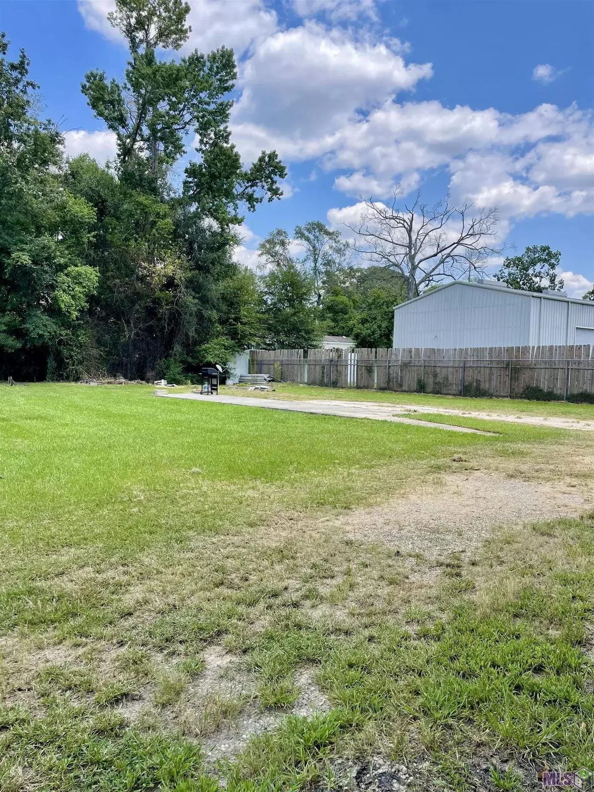 Denham Springs, LA 70726,31050 Brownbud St