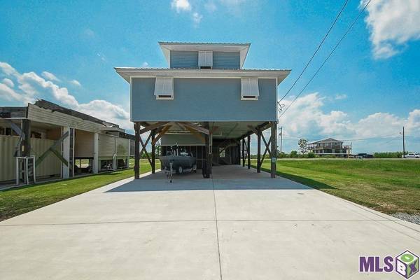 119 Lillian Ln, Chauvin, LA 70344