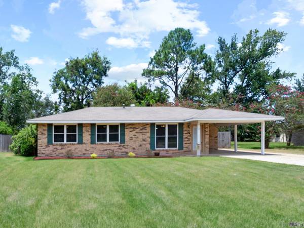 8839 Glaser St, Livonia, LA 70755