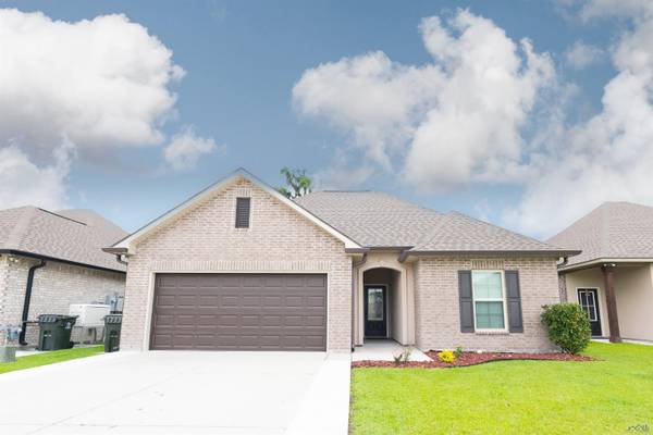 293 Adele Dr, Houma, LA 70364