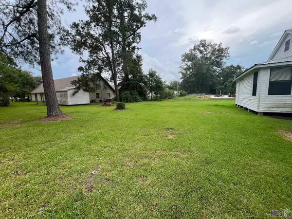 Livingston, LA 70754,29730 S Pine St