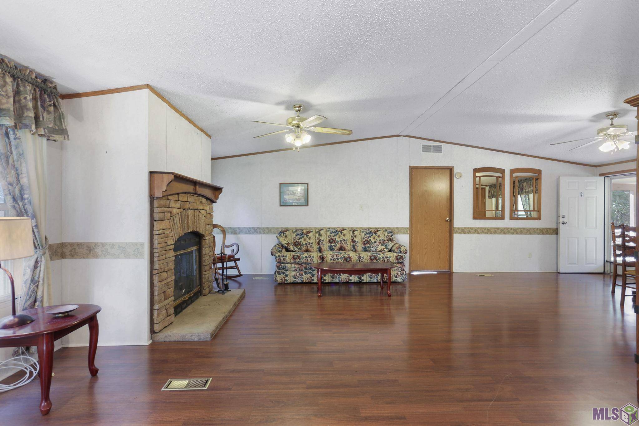 St Francisville, LA 70775,9052 Island Rd