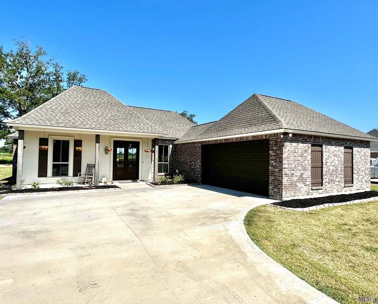 4845 Pointe Prospect Dr, Oscar, LA 70762