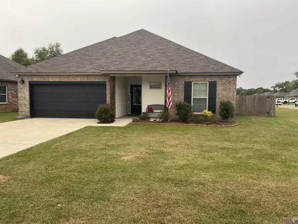 4715 E Sunset Loop, Addis, LA 70710