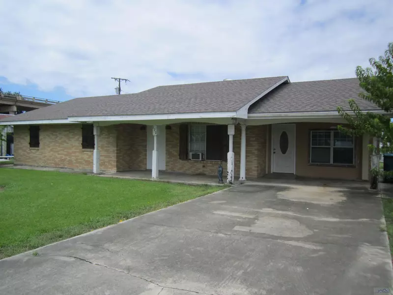 170 Ledet Ln, Larose, LA 70373