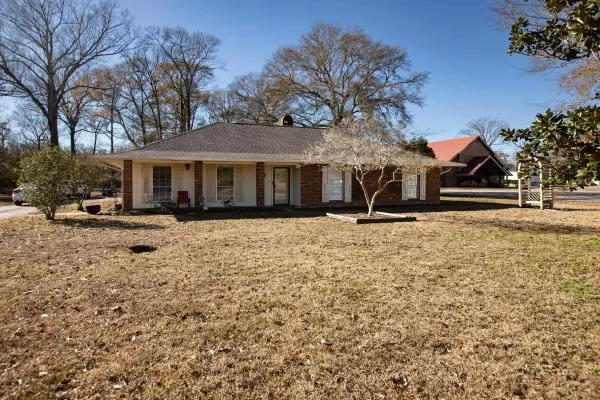 2323 Debra Dr, Baker, LA 70714