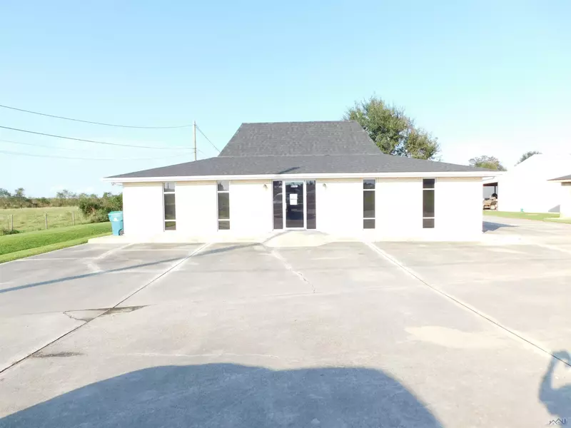 13259 East Main Street, Larose, LA 70373