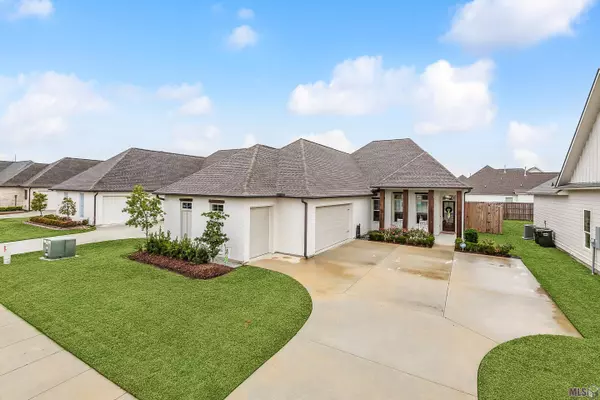 17326 Fox Glove Ave, Prairieville, LA 70769