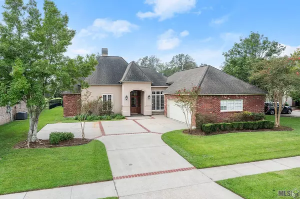 18319 Lake Harbor Ln, Prairieville, LA 70769