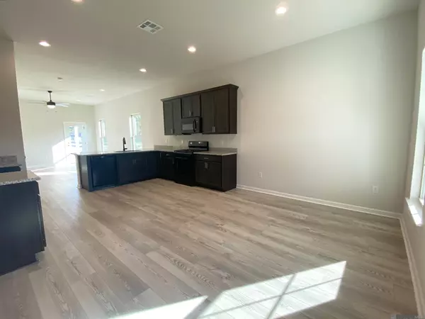 Walker, LA 70785,32608 Flower Tree Ct