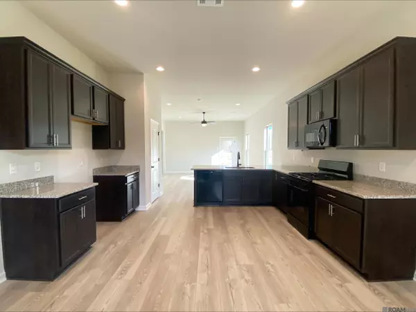 Walker, LA 70785,32608 Flower Tree Ct