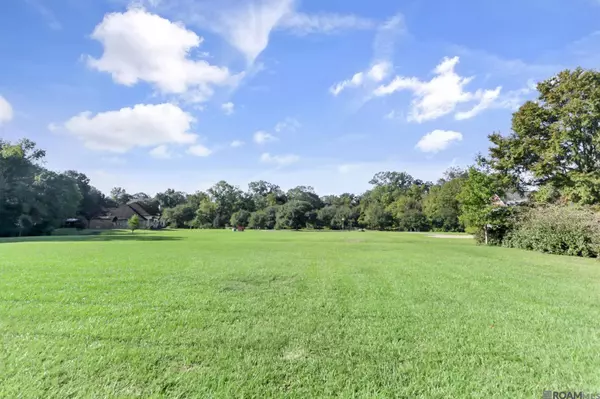 St Francisville, LA 70775,5379 Live Oak Dr