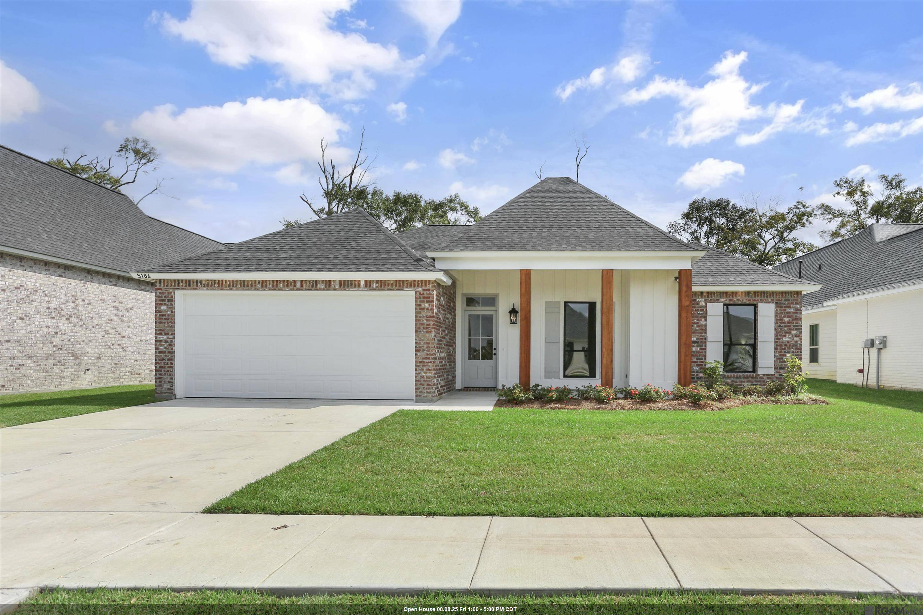 5186 Black River Rd, Darrow, LA 70725