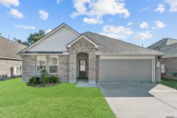 16114 Loussier Dr, Zachary, LA 70791