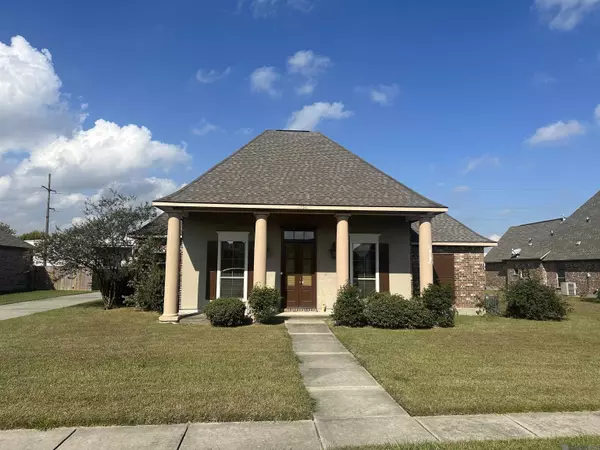 6756 River Run Ct,  Addis,  LA 70710