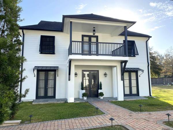7250 Scappare Dr, Oscar, LA 70762